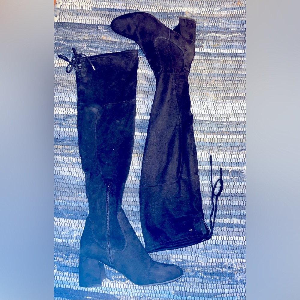 ✨LIZ CLAIBORNE✨ Knee High Scrunchy Boot
